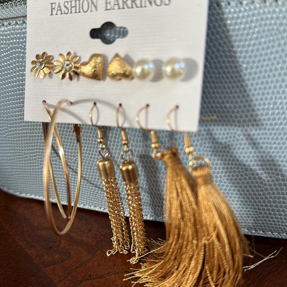 Fashion Earrings NWT bundle set of 6 - Picture 2 of 3
